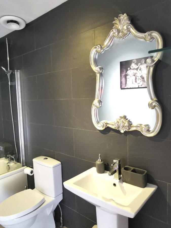 Victoriana Apartment, Central - Boutique ストラットフォード＝アポン＝エイボン エクステリア 写真